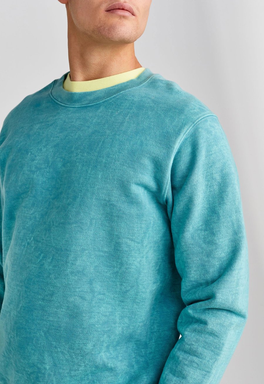 Jac + Jack Kirin Crew