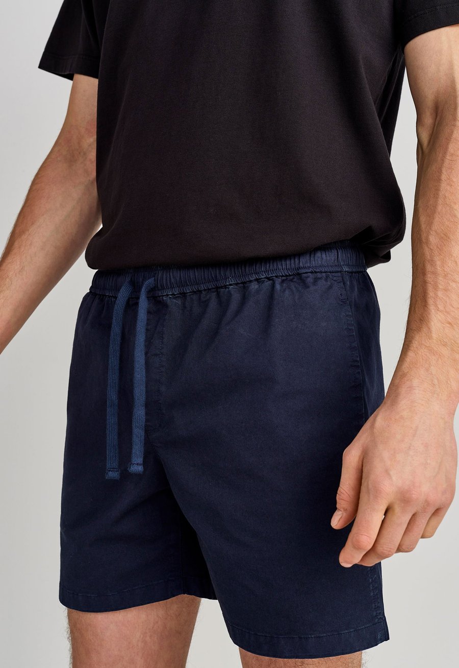 Jac + Jack Ferdie Short